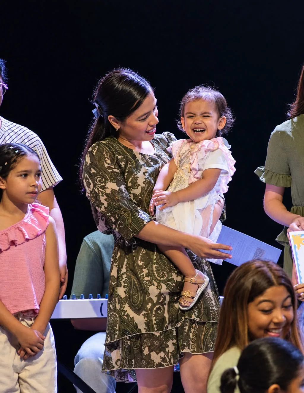 Familias y niños de la iglesia